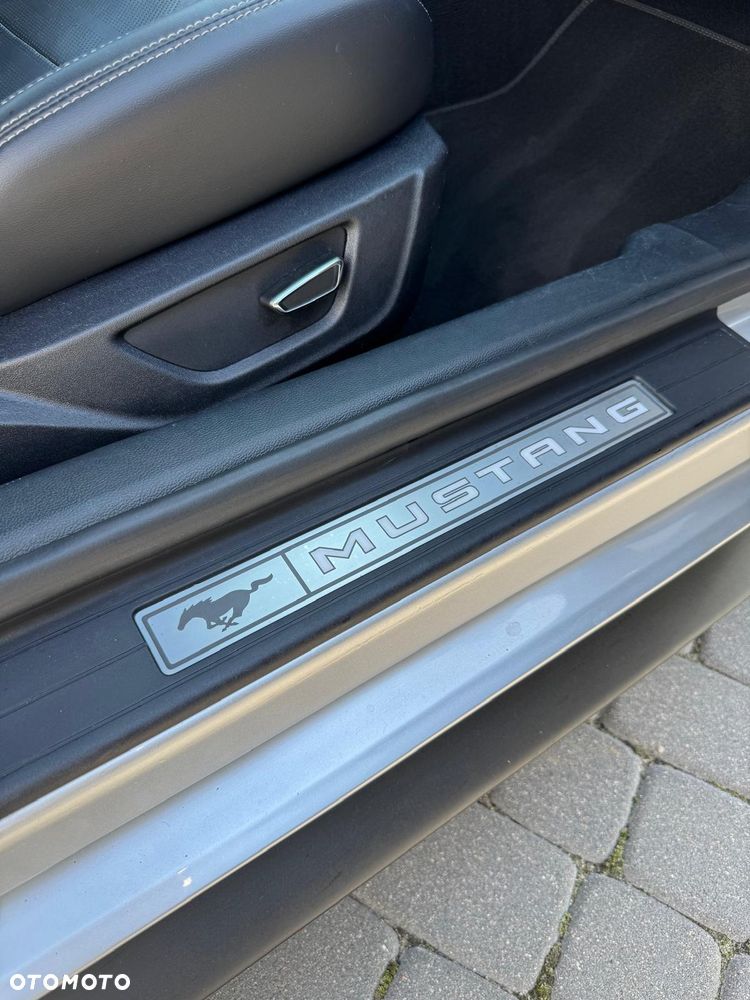 Ford Mustang - 14