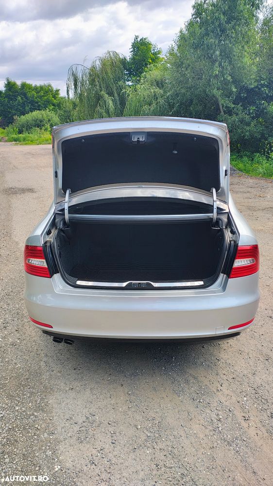 Skoda Superb 2.0 TDI Ambition - 7