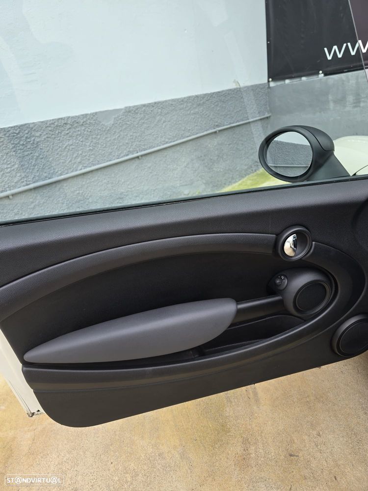 MINI 3 Portas One D - 12