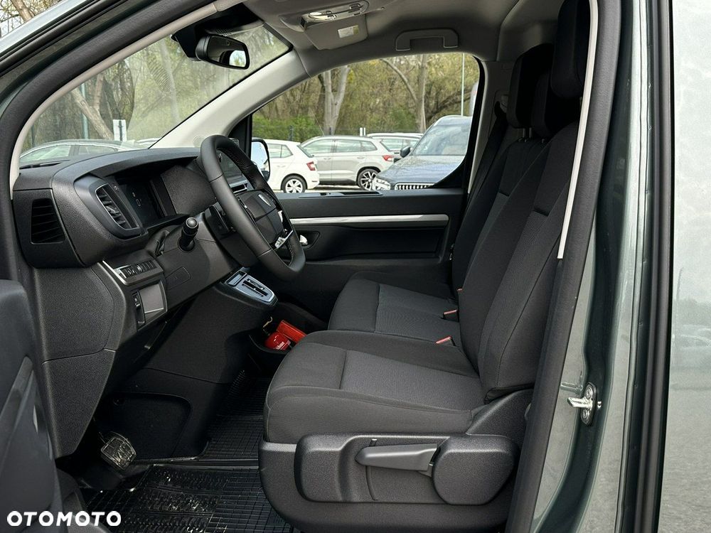 Peugeot Traveller - 14