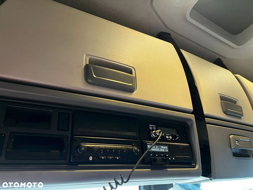 Renault T480 - 13