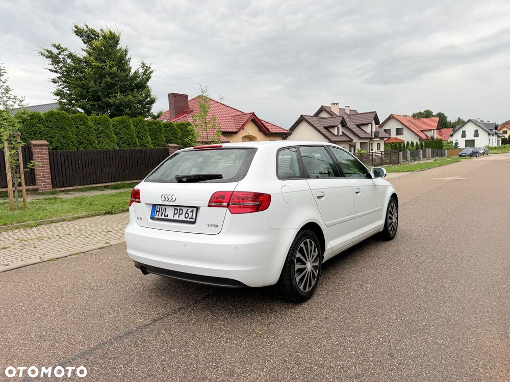 Audi A3 Sportback - 16
