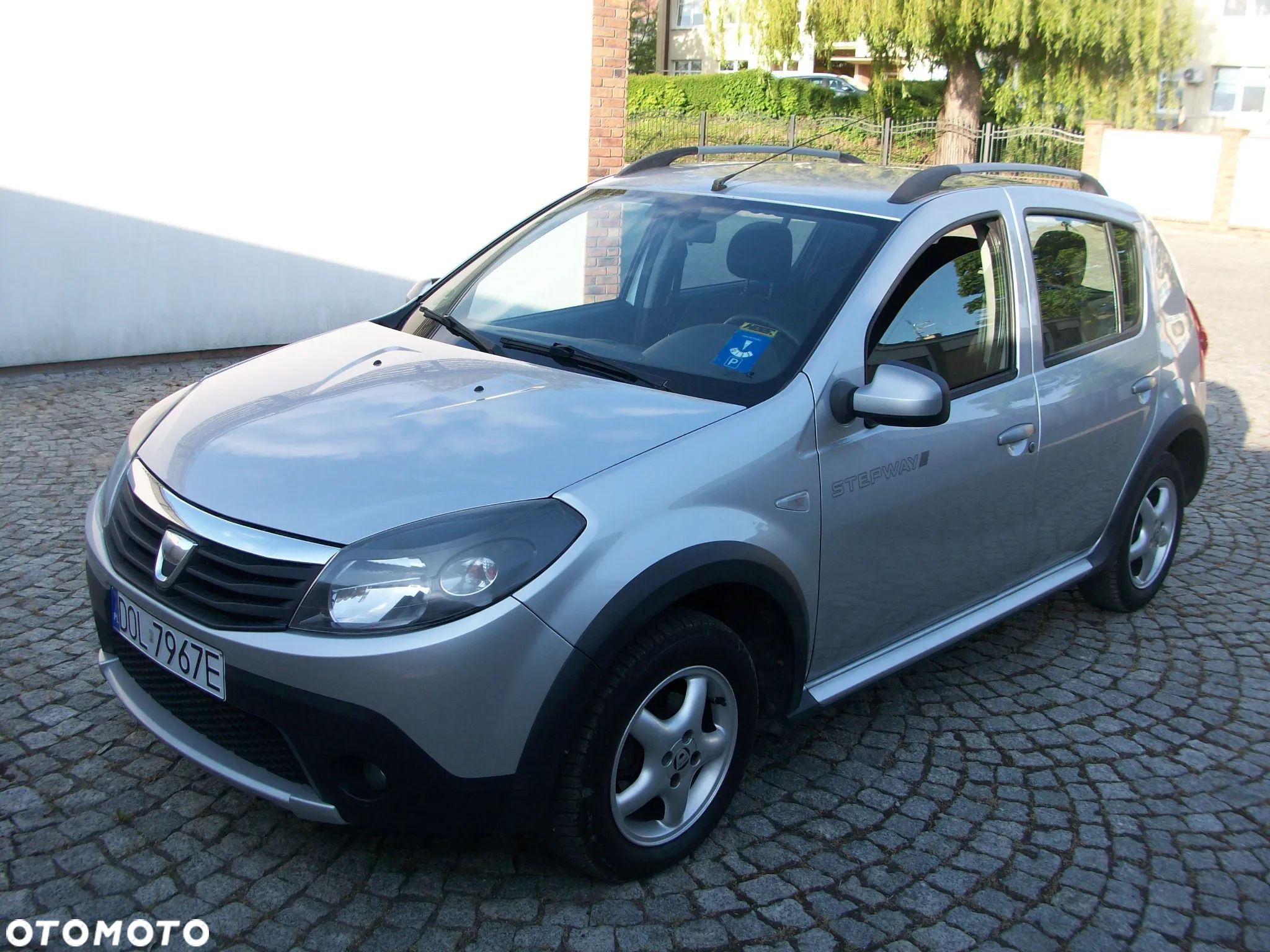 Dacia Sandero 1.6 MPI Stepway - 1