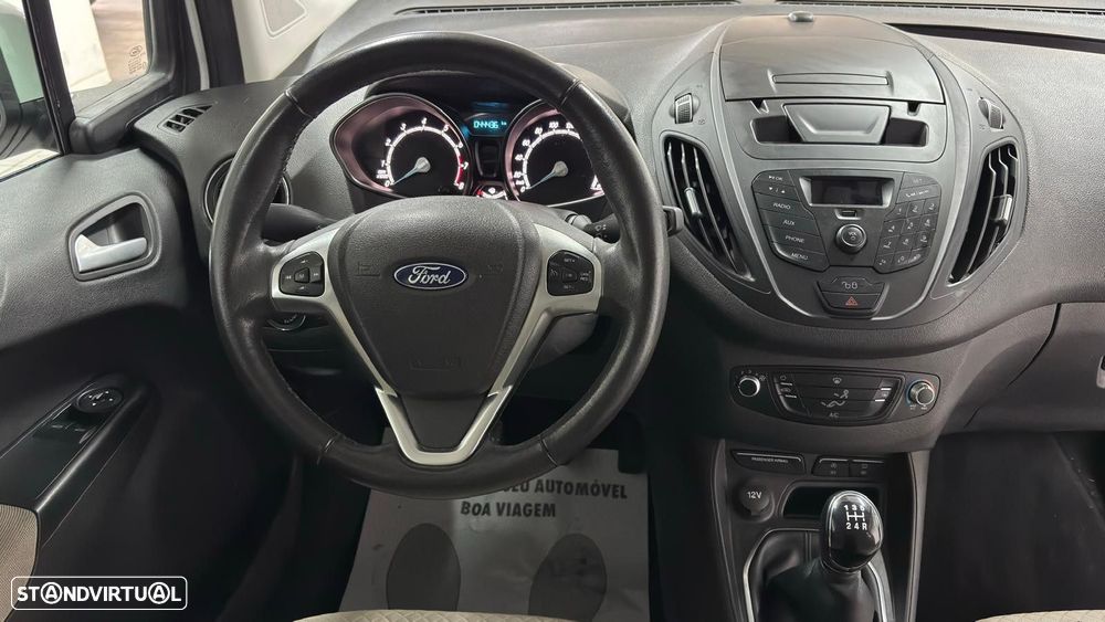 Ford Tourneo Courier 1.0 EcoBoost Titanium - 11