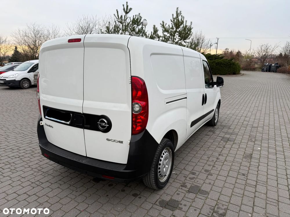 Opel COMBO - 4