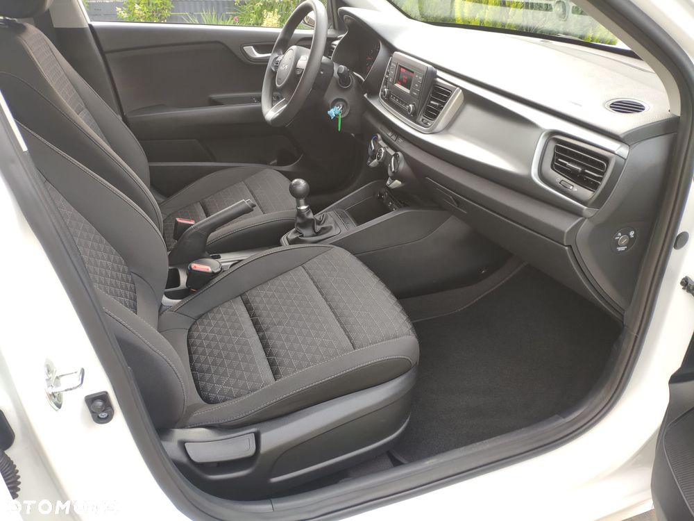 Kia Rio 1.2 M - 9