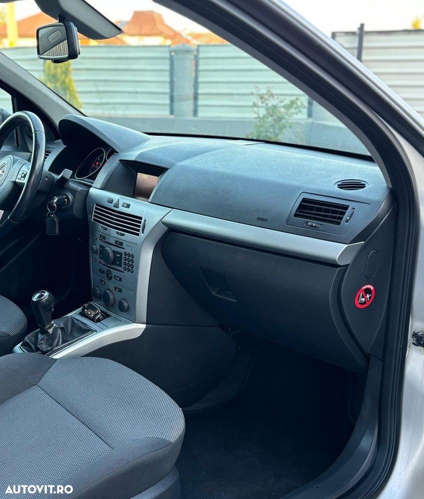 Opel Astra 1.7 CDTI Essentia - 14