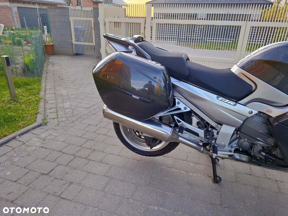 Yamaha FJR - 7