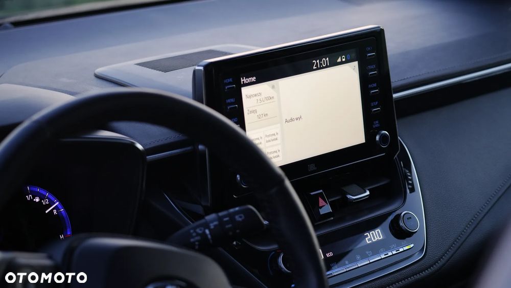 Toyota Corolla 2.0 Hybrid Executive - 15
