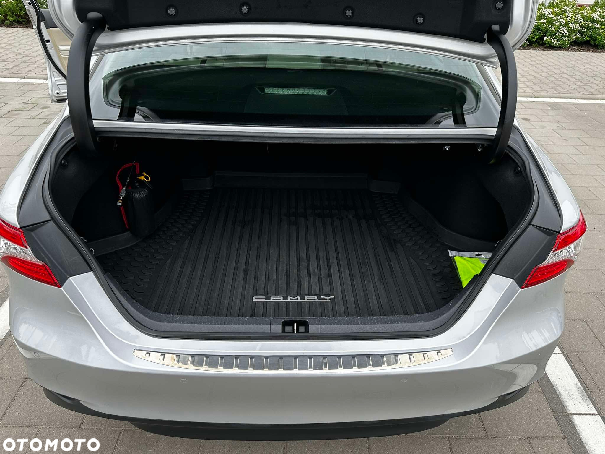 Toyota Camry 2.5 Hybrid Executive CVT - 4