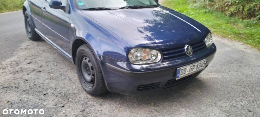 Volkswagen Golf 1.6 - 9
