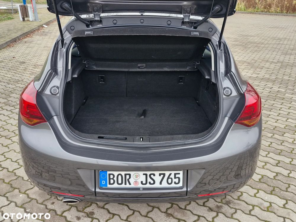 Opel Astra 1.4 T Cosmo - 22