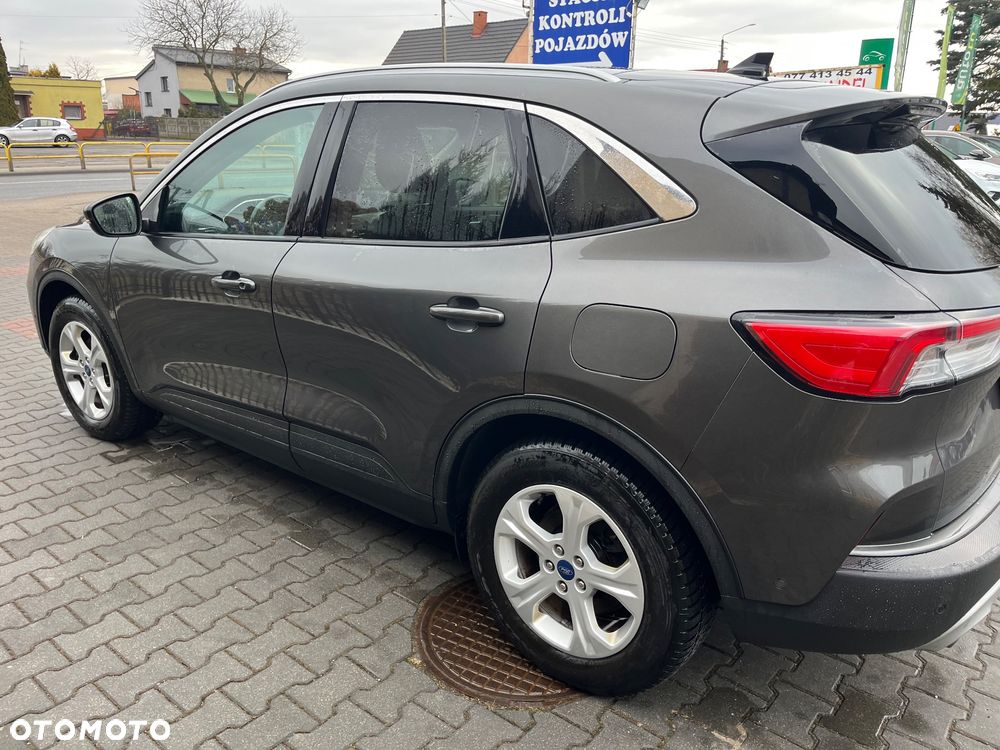 Ford Kuga 2.0 TDCi 4x2 Titanium - 4