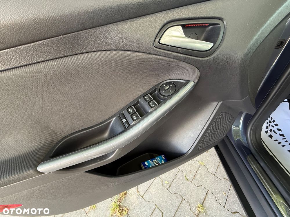 Ford Focus 1.6 TDCi DPF Start-Stopp-System Titanium - 17