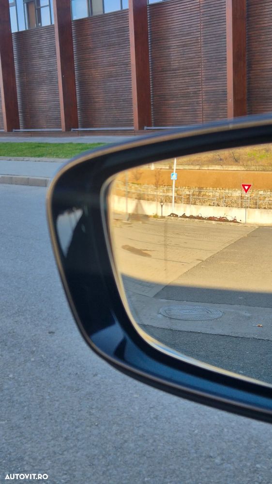 BMW Seria 3 318d Aut. Edition M Sport Shadow - 20