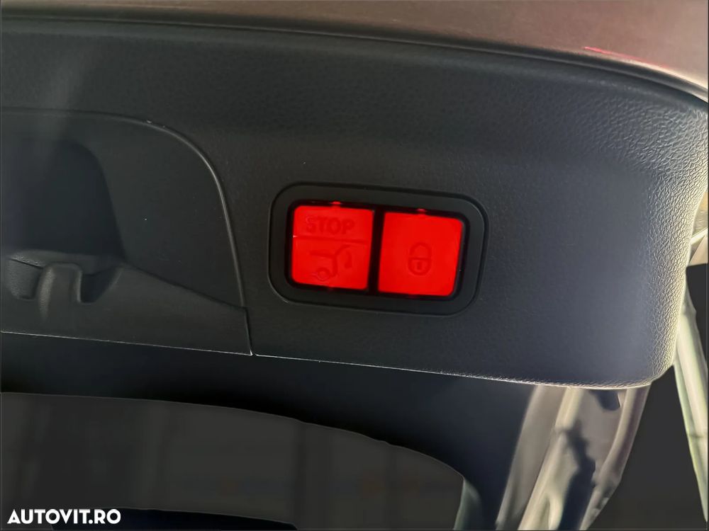 Mercedes-Benz GLC Coupe 220 d 4Matic 9G-TRONIC AMG Line - 31