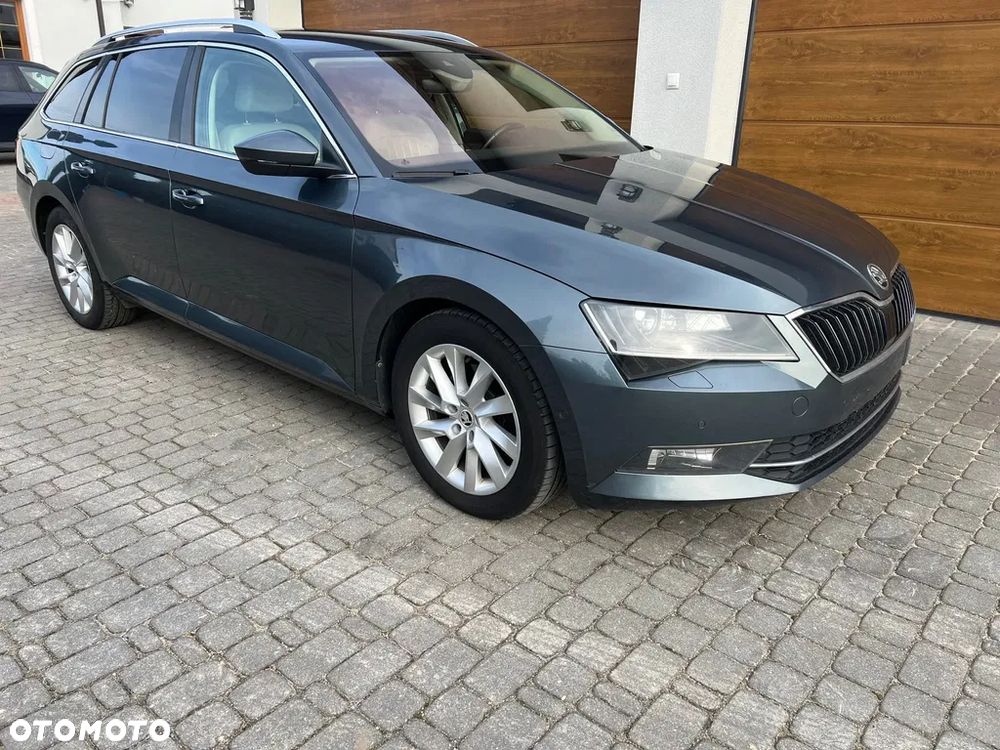 Skoda Superb 2.0 TDI DSG Premium Edition - 1