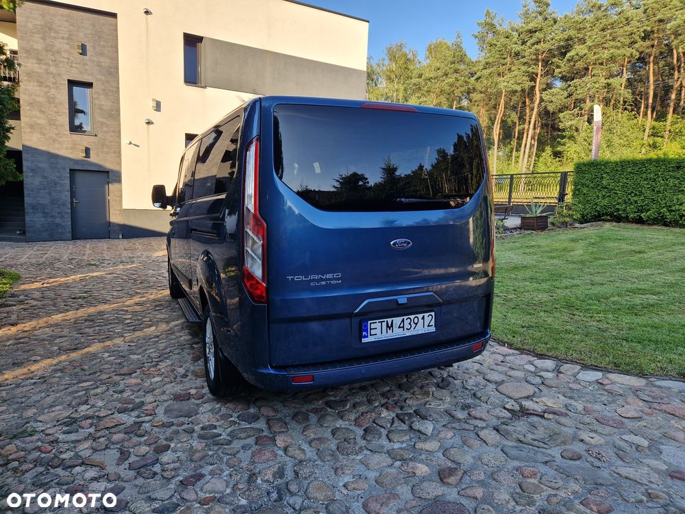 Ford Tourneo Custom - 9