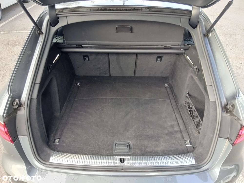 Audi A4 Avant 2.0 TDI Quattro Sport - 11