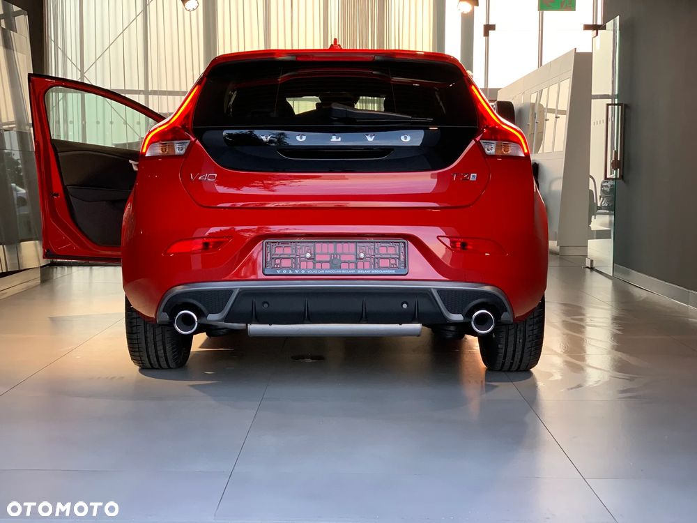Volvo V40 T3 Drive-E R-Design Momentum - 3