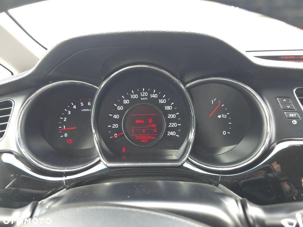 Kia Ceed 1.6 CRDi 128 Vision - 23