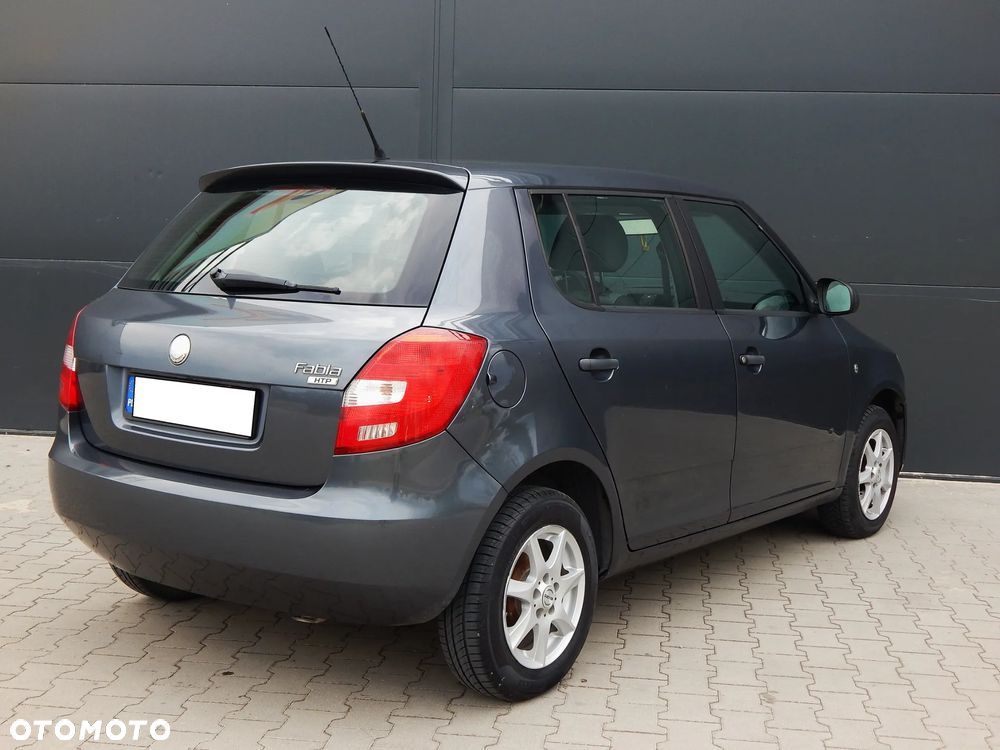 Skoda Fabia 1.2 HTP STYLE Edition - 7
