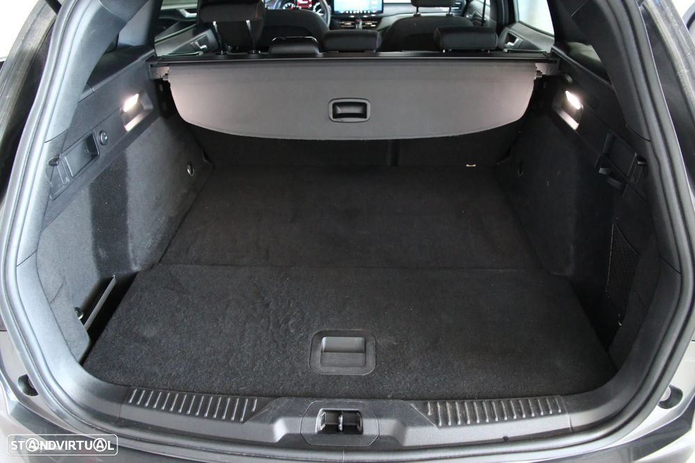 Ford Focus SW 1.0 EcoBoost MHEV ST-Line Aut. - 24
