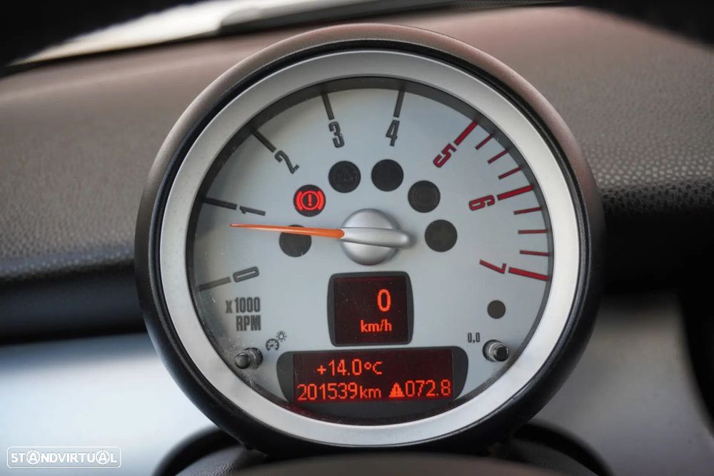 MINI 3 Portas Cooper D - 10