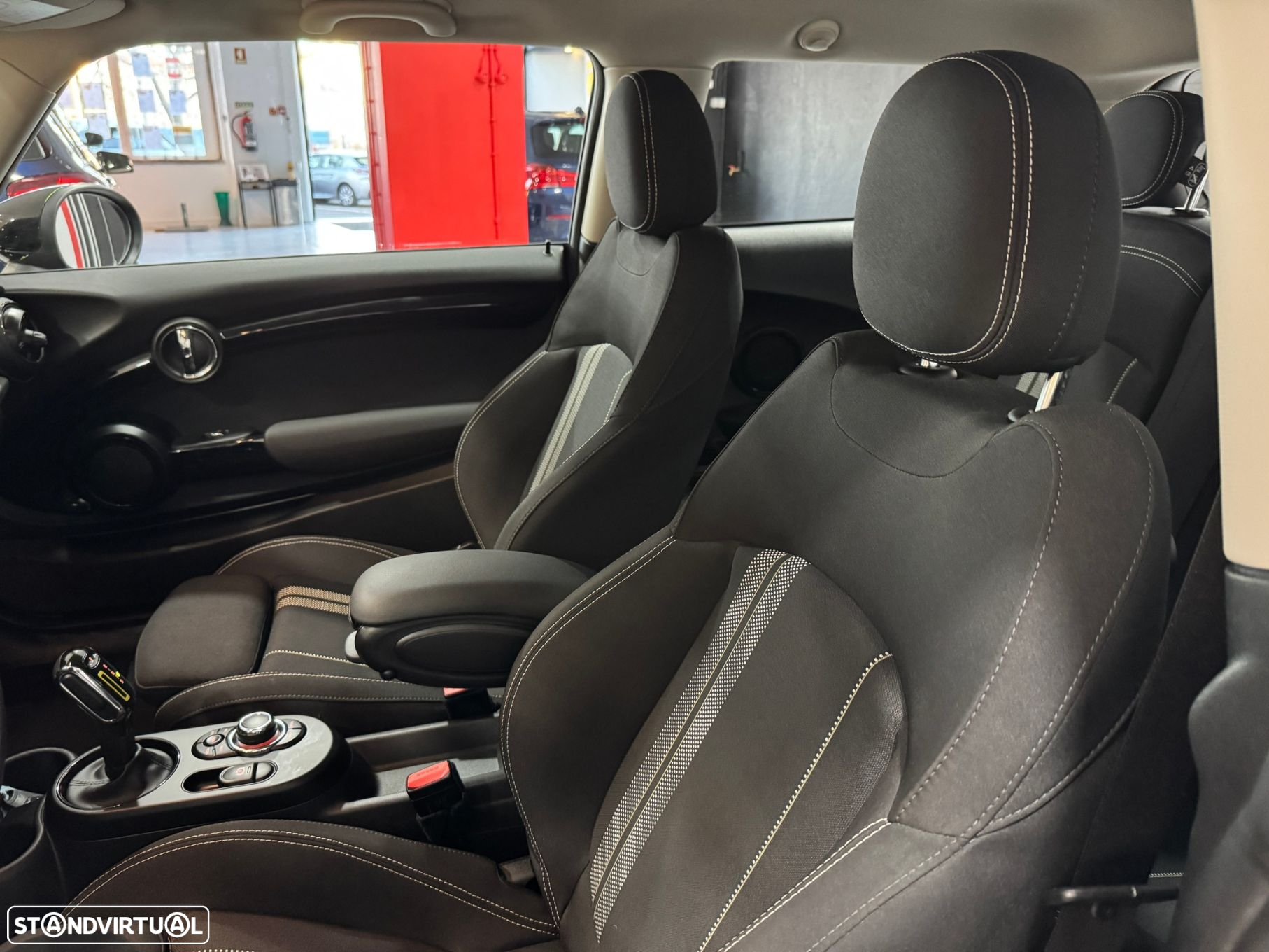 MINI 3 Portas Cooper SE - 23