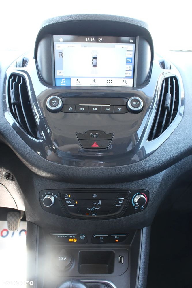 Ford Tourneo Courier 1.0 EcoBoost S&S Titanium - 31