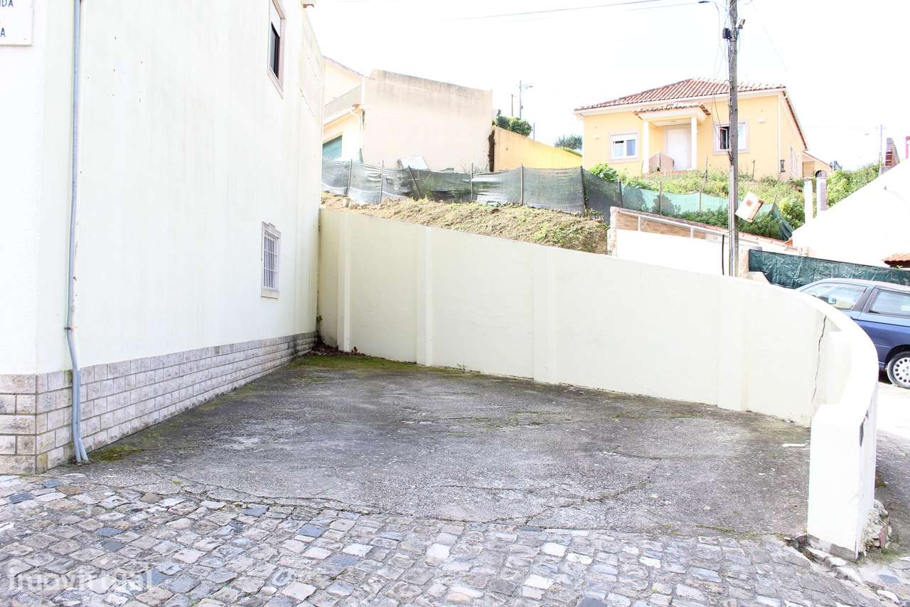 Espaço comercial em Paúl com 134m² + 38m² de estacionamento - Grande imagem: 5/23