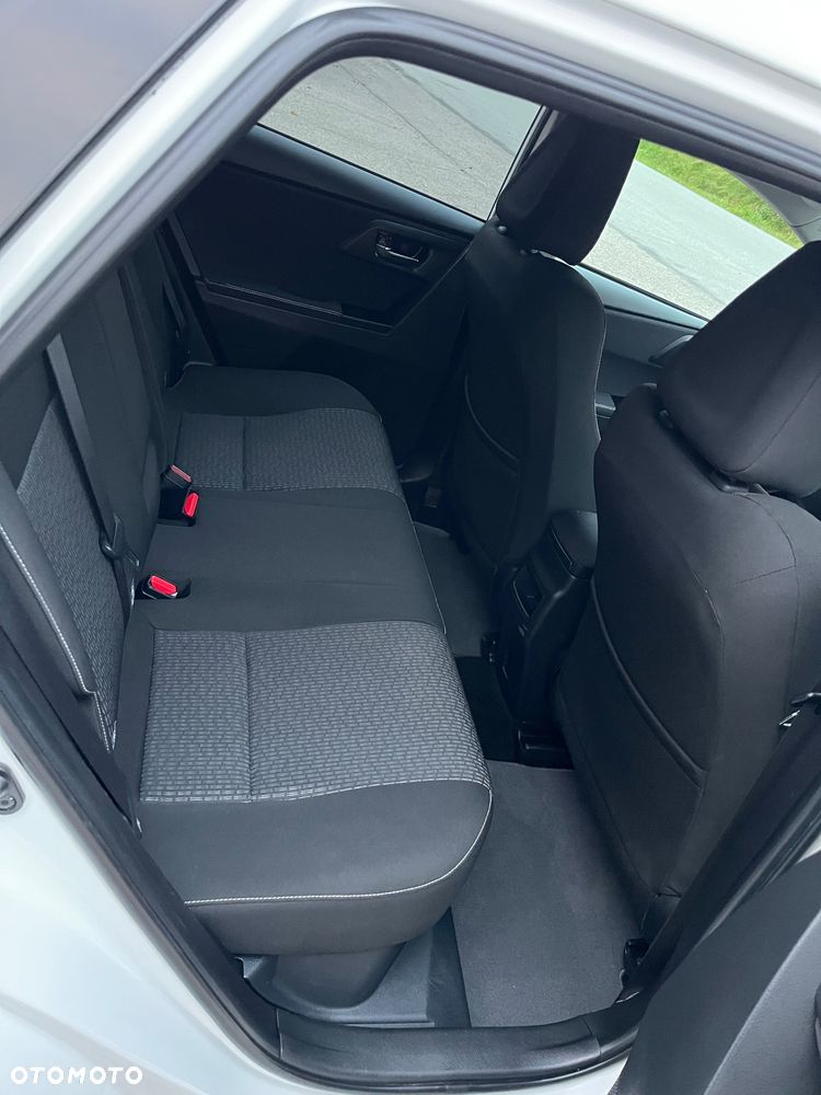 Toyota Auris 1.8 HSD Luna - 27