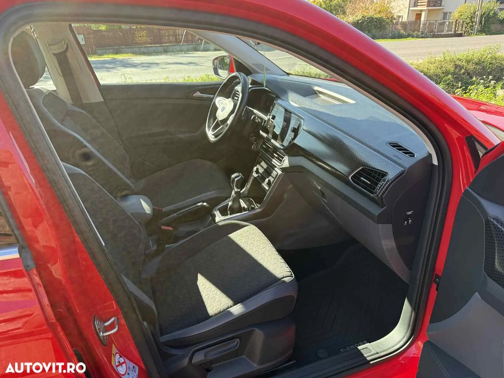 Volkswagen T-Cross - 16