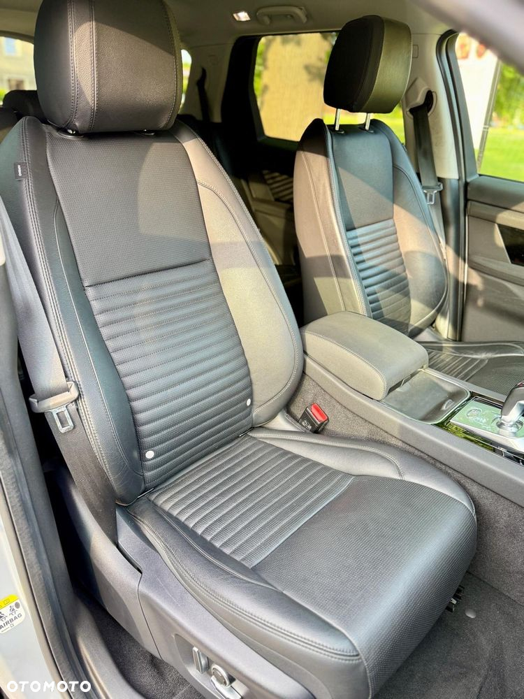 Land Rover Discovery Sport - 30