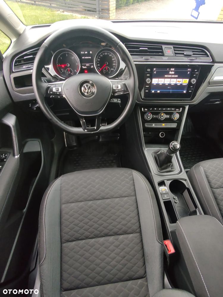 Volkswagen Touran 1.6 TDI SCR Join - 17