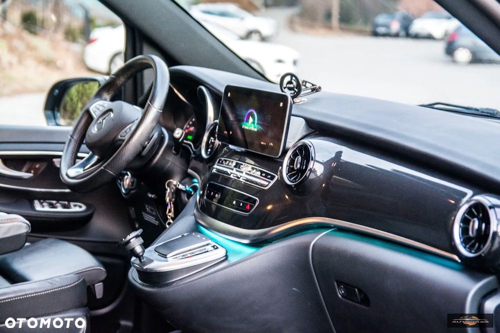 Mercedes-Benz Klasa V 300 d 4-Matic 9G-Tronic - 15