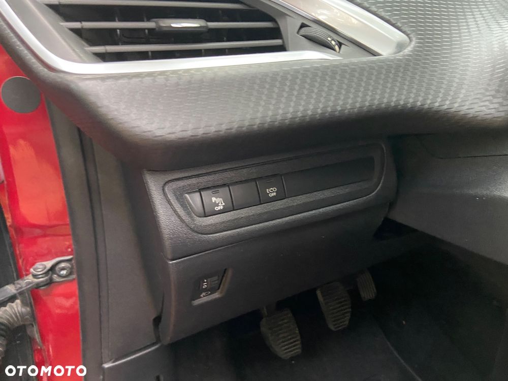 Peugeot 2008 PureTech 110 Stop&Start Allure - 21