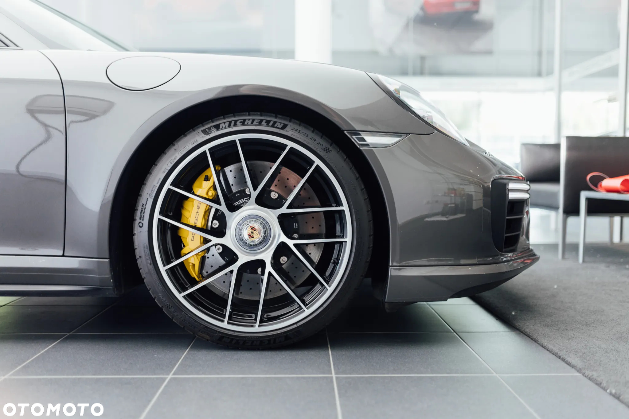 Porsche 911 Turbo S - 25