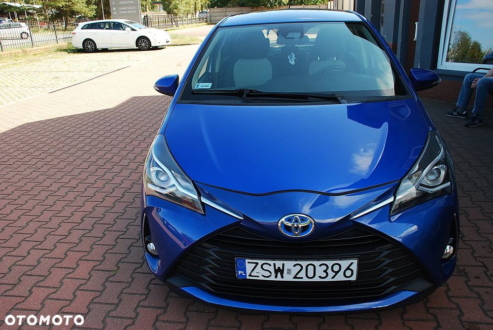 Toyota Yaris Hybrid 100 Life - 15