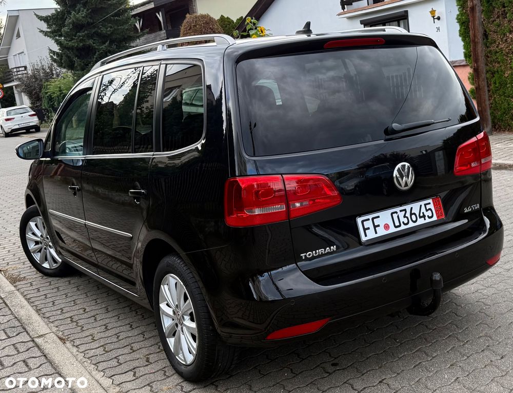 Volkswagen Touran 2.0 TDI DPF DSG Highline - 4