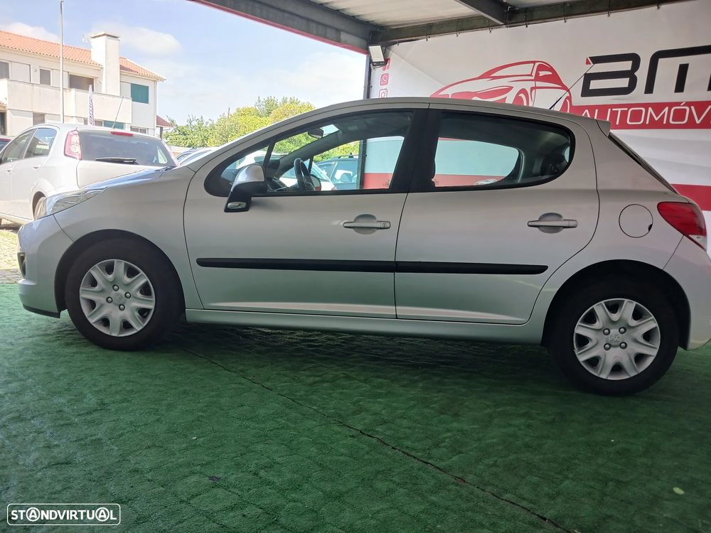 Peugeot 207 1.4 16V Premium - 10