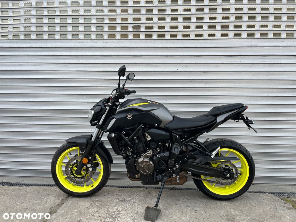 Yamaha MT - 30