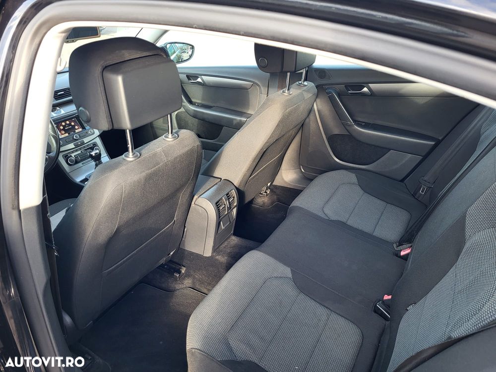 Volkswagen Passat - 8