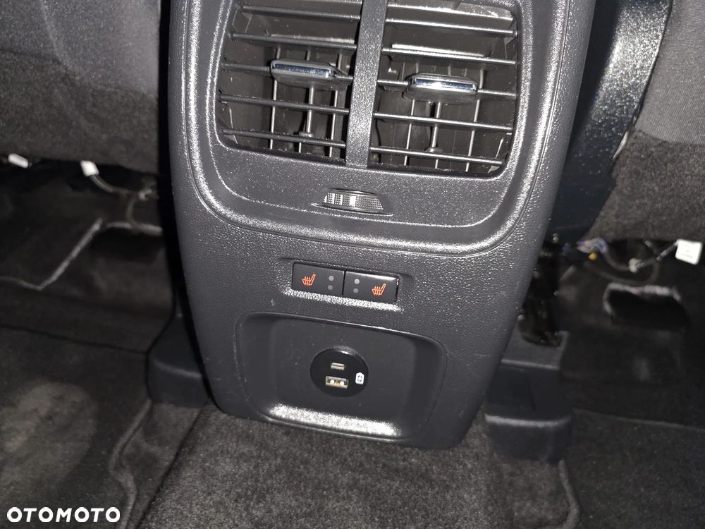 Ford Kuga 1.5 EcoBlue TITANIUM - 26