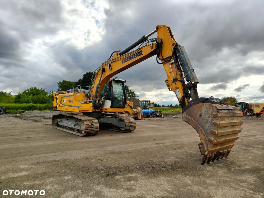 Liebherr R922 - 7