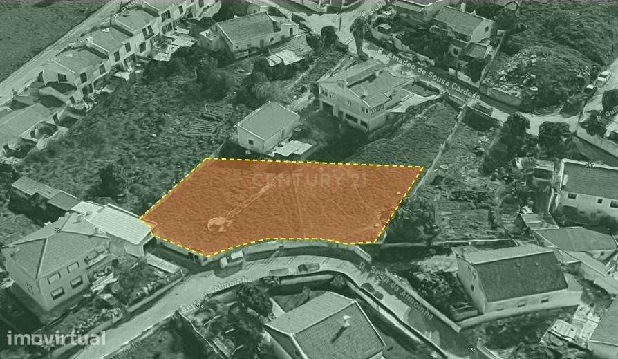 Terreno Urbano com 940 m2 , com capacidade para construção de 2 Moradi - Grande imagem: 3/9