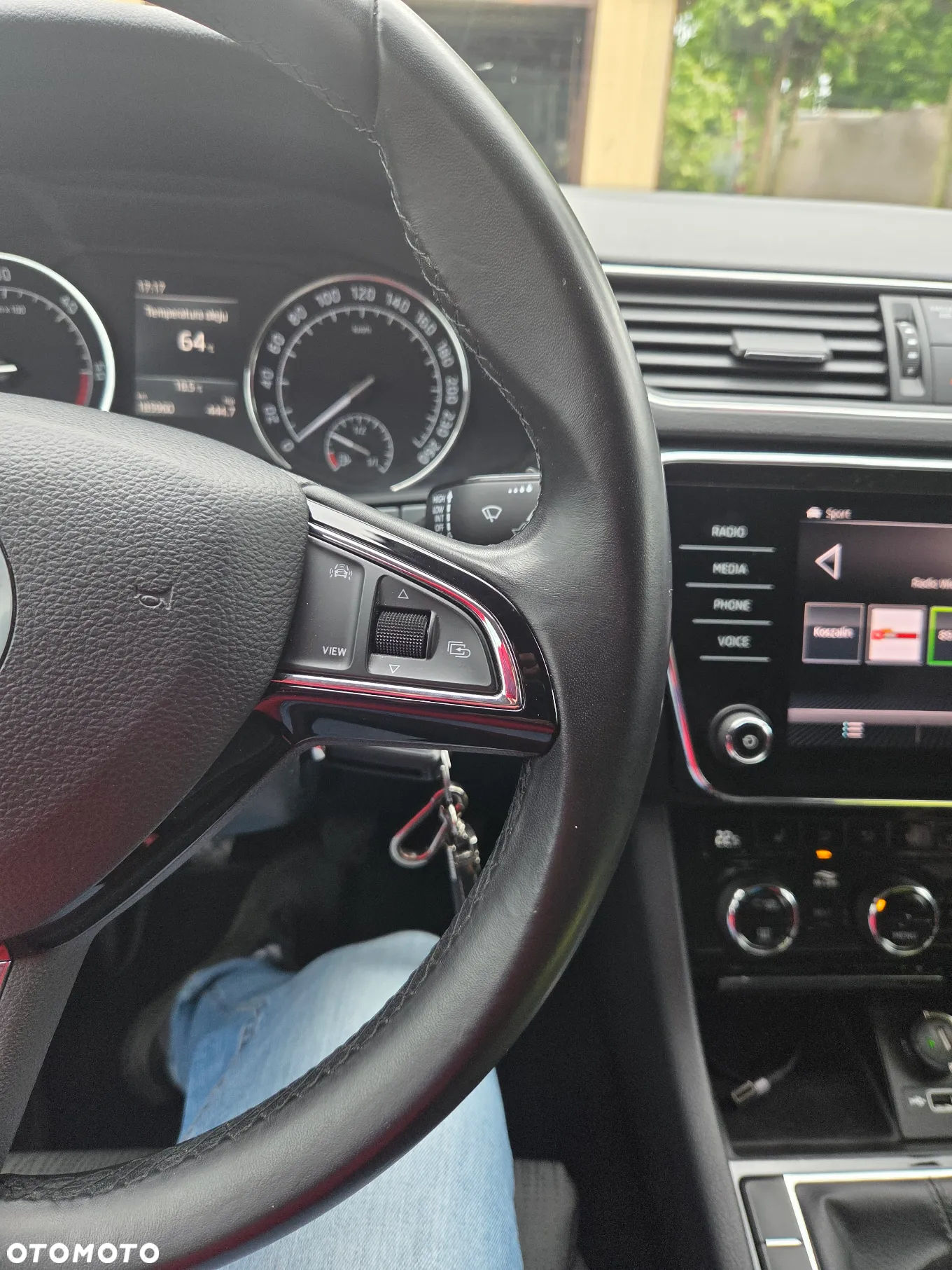 Skoda Superb 2.0 TDI Ambition - 15