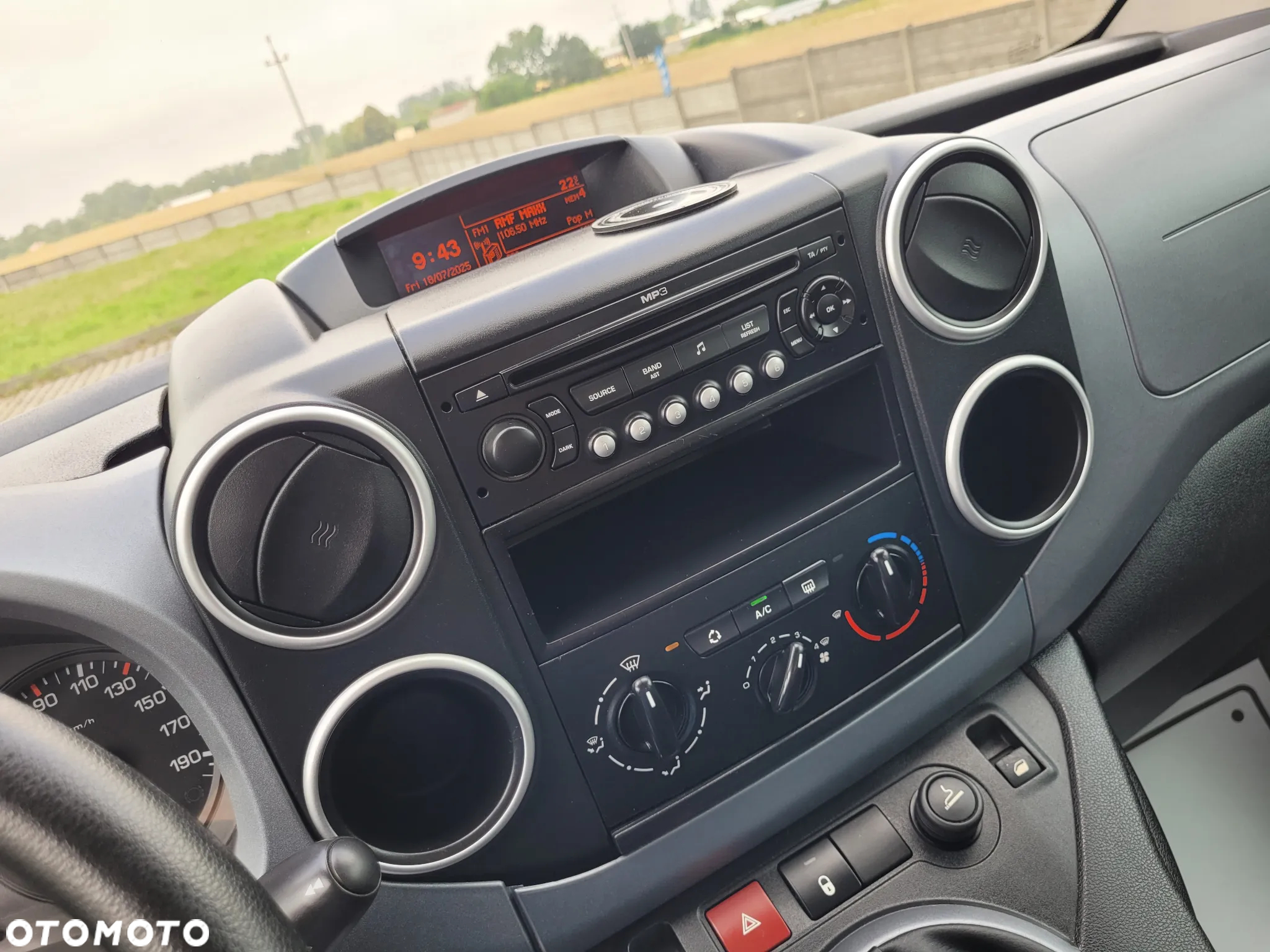 Citroën Berlingo Multispace 1.6 HDI Exclusive - 26