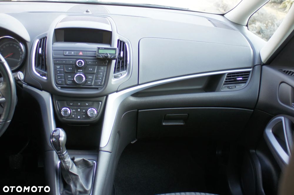 Opel Zafira Tourer 1.4 Turbo Sport - 25