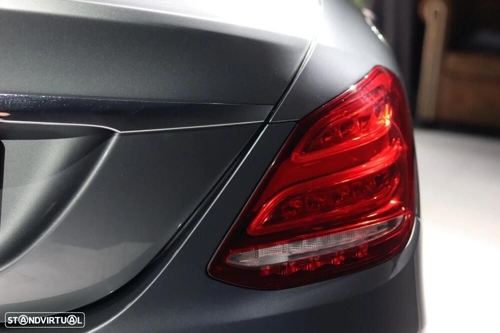Mercedes-Benz C 180 - 11